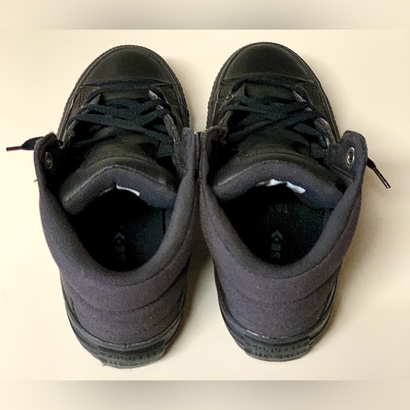 Junior 4 EU 36 Converse Chuck Taylor Blacked Out Leather Mid Height Shoes - Picture 6 of 16